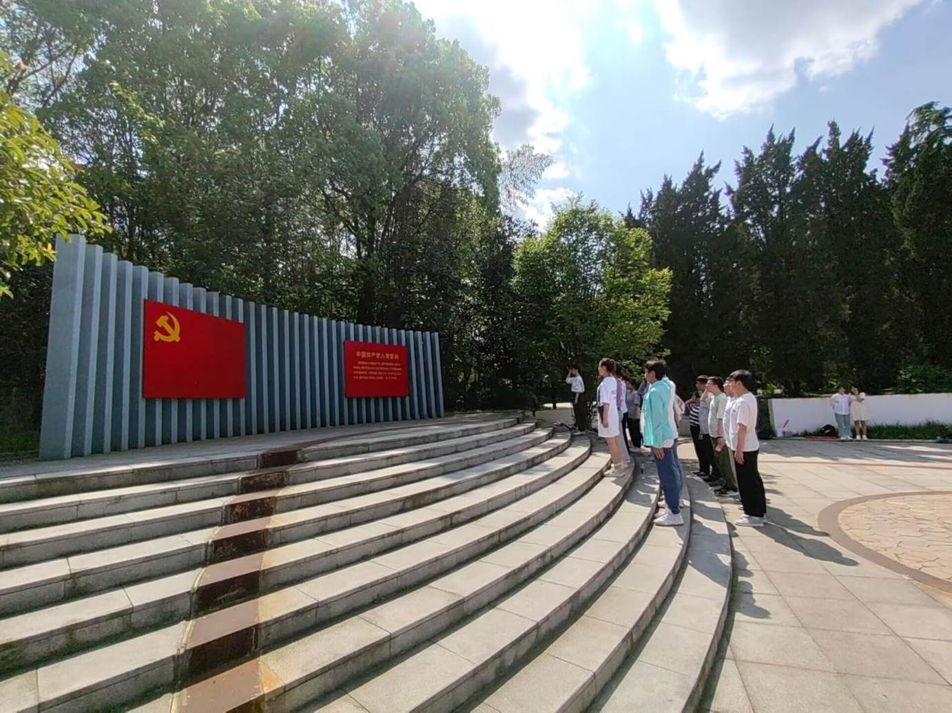 303A824BD9102B2872FCAE228A72E5D5